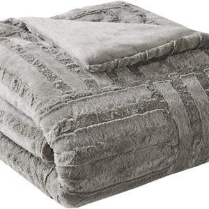 NWT Madison Park Arctic Luxury Geometric Faux Fur (Filled) Throw, Gray, 50"x60"